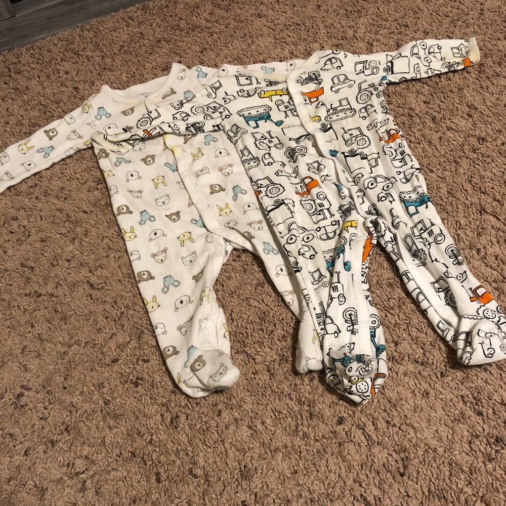🤷‍♀️ Bargain Bin Pajamas - 2 pairs 9 mo pajamas